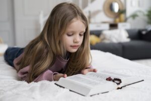 Como escolher bíblia para crianças de acordo com a idade?